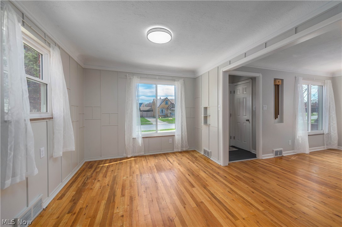6392 Doncaster Avenue Parma OH 44129
