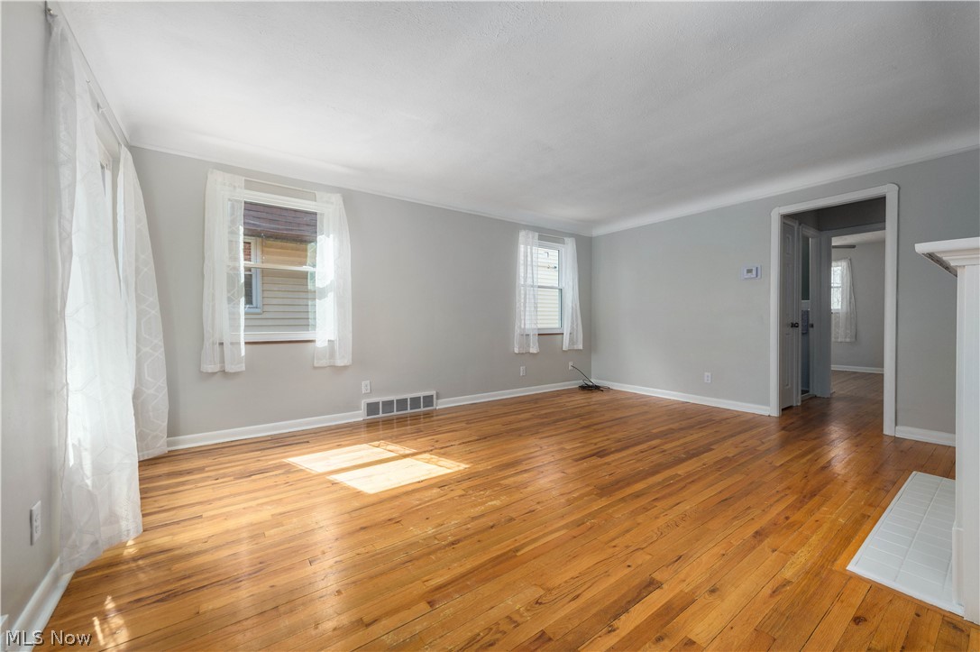 6392 Doncaster Avenue Parma OH 44129