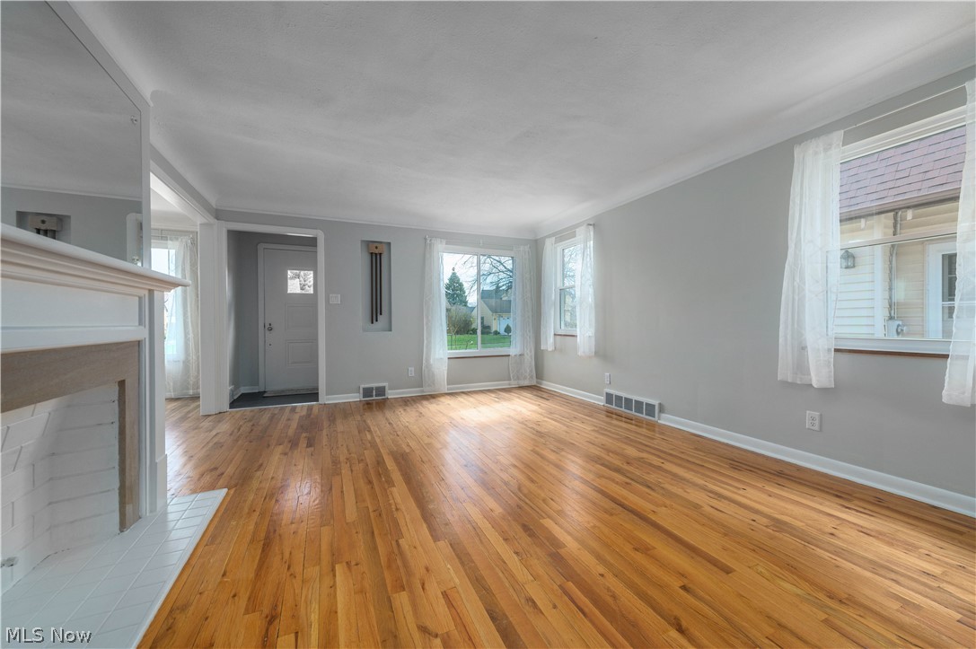 6392 Doncaster Avenue Parma OH 44129
