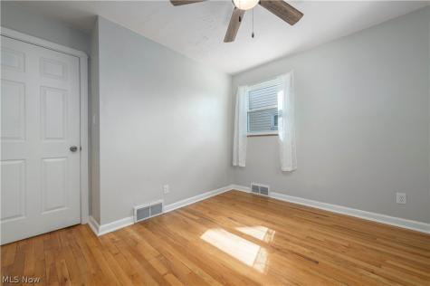 6392 Doncaster Avenue Parma OH 44129