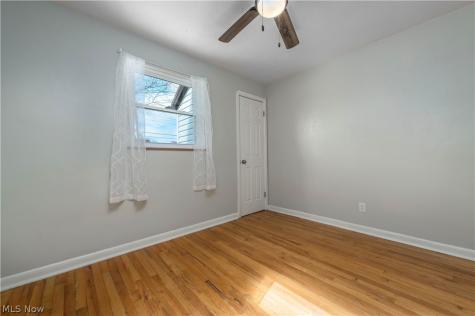 6392 Doncaster Avenue Parma OH 44129