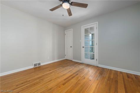 6392 Doncaster Avenue Parma OH 44129