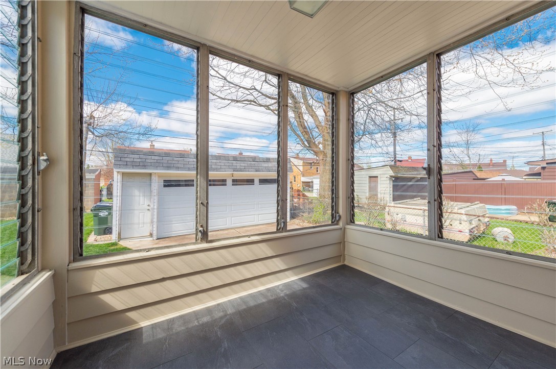 6392 Doncaster Avenue Parma OH 44129