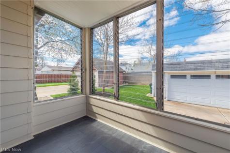 6392 Doncaster Avenue Parma OH 44129