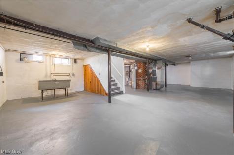 6392 Doncaster Avenue Parma OH 44129