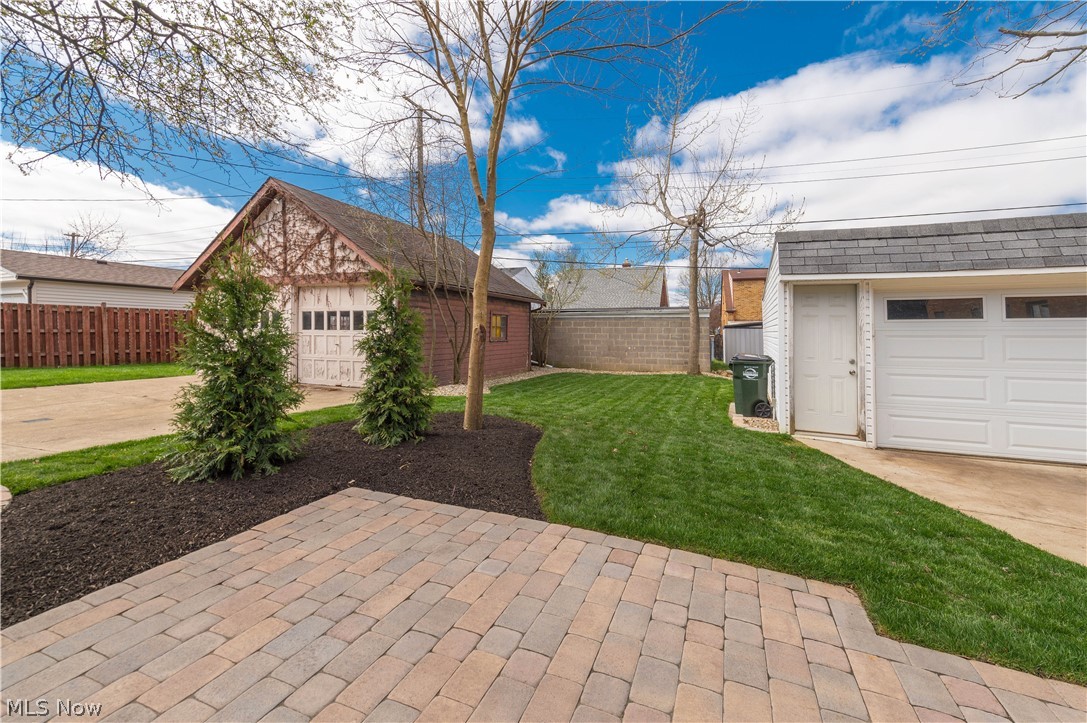 6392 Doncaster Avenue Parma OH 44129
