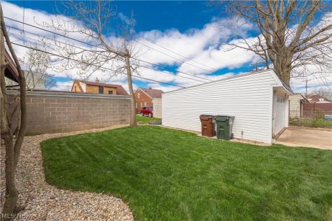 6392 Doncaster Avenue Parma OH 44129