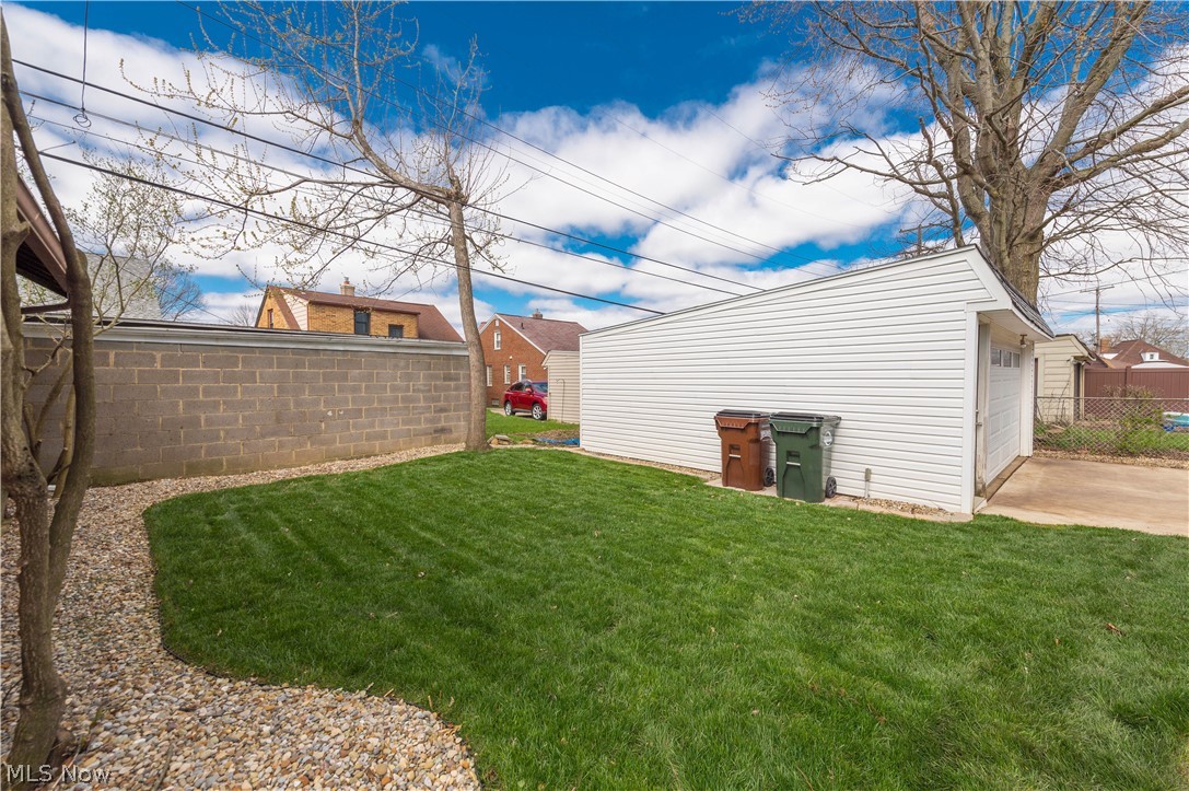 6392 Doncaster Avenue Parma OH 44129
