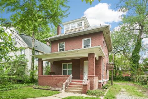 227 S Balch Street Akron OH 44302