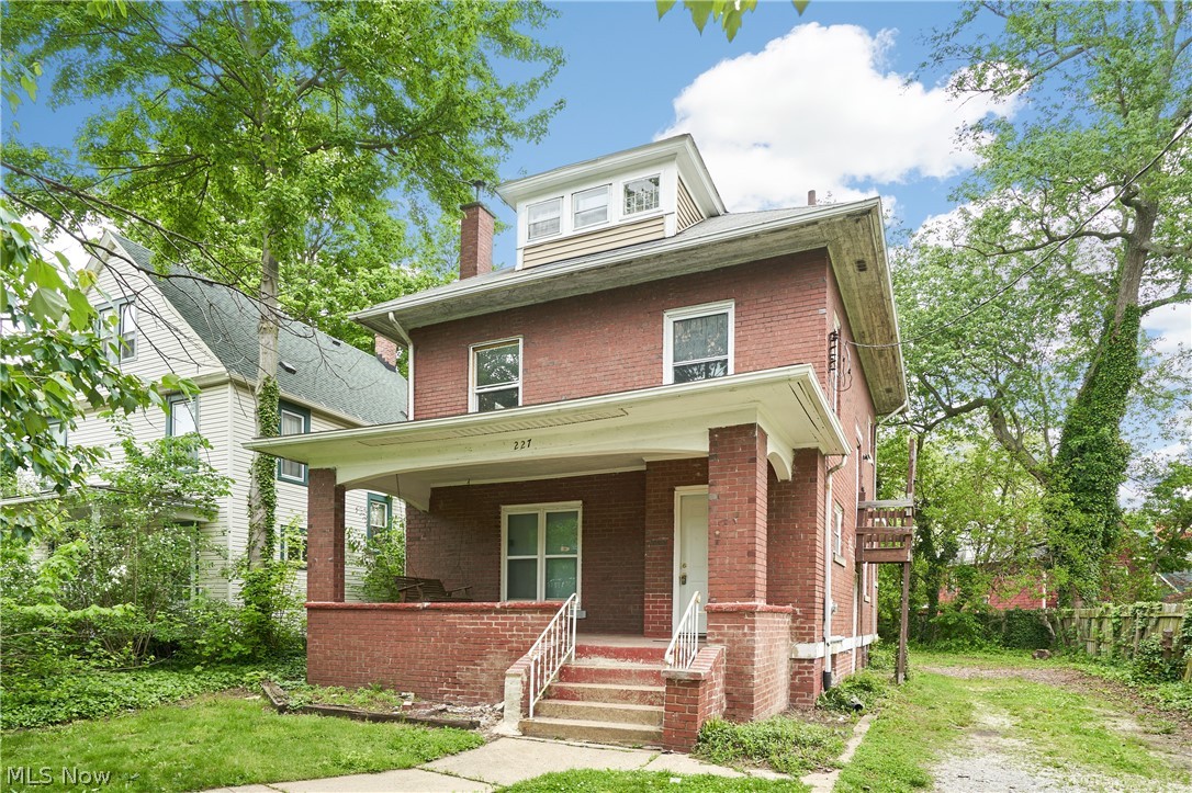 227 S Balch Street Akron OH 44302