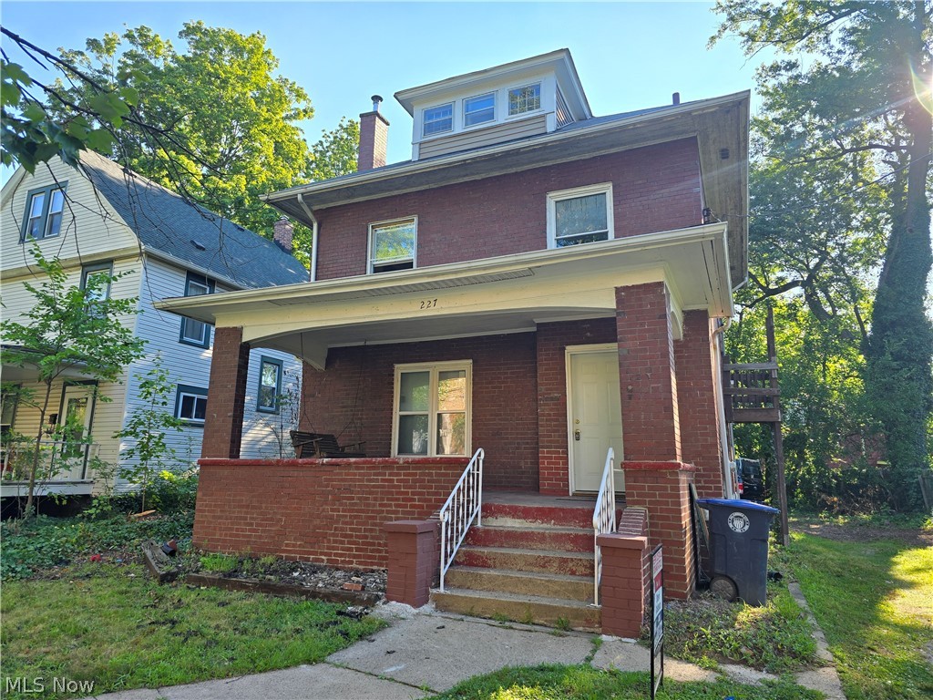 227 S Balch Street Akron OH 44302
