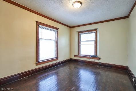 227 S Balch Street Akron OH 44302