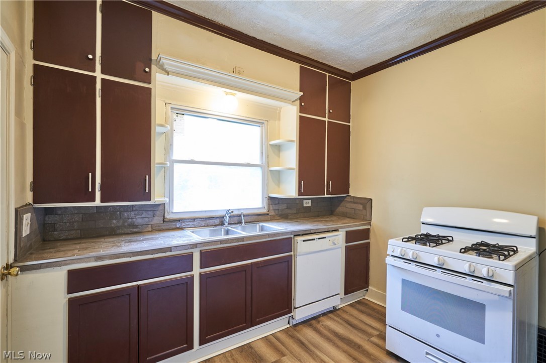 227 S Balch Street Akron OH 44302