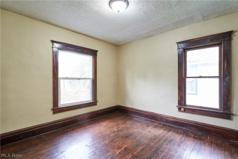 227 S Balch Street Akron OH 44302