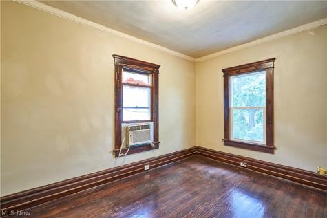 227 S Balch Street Akron OH 44302