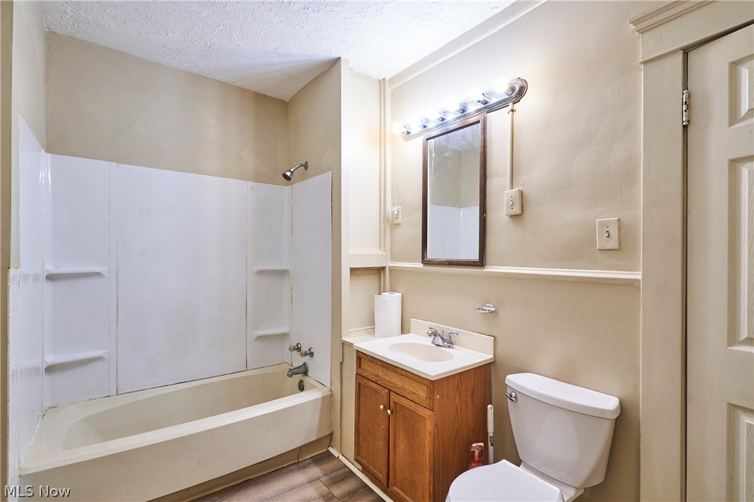 227 S Balch Street Akron OH 44302
