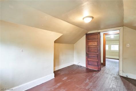 227 S Balch Street Akron OH 44302