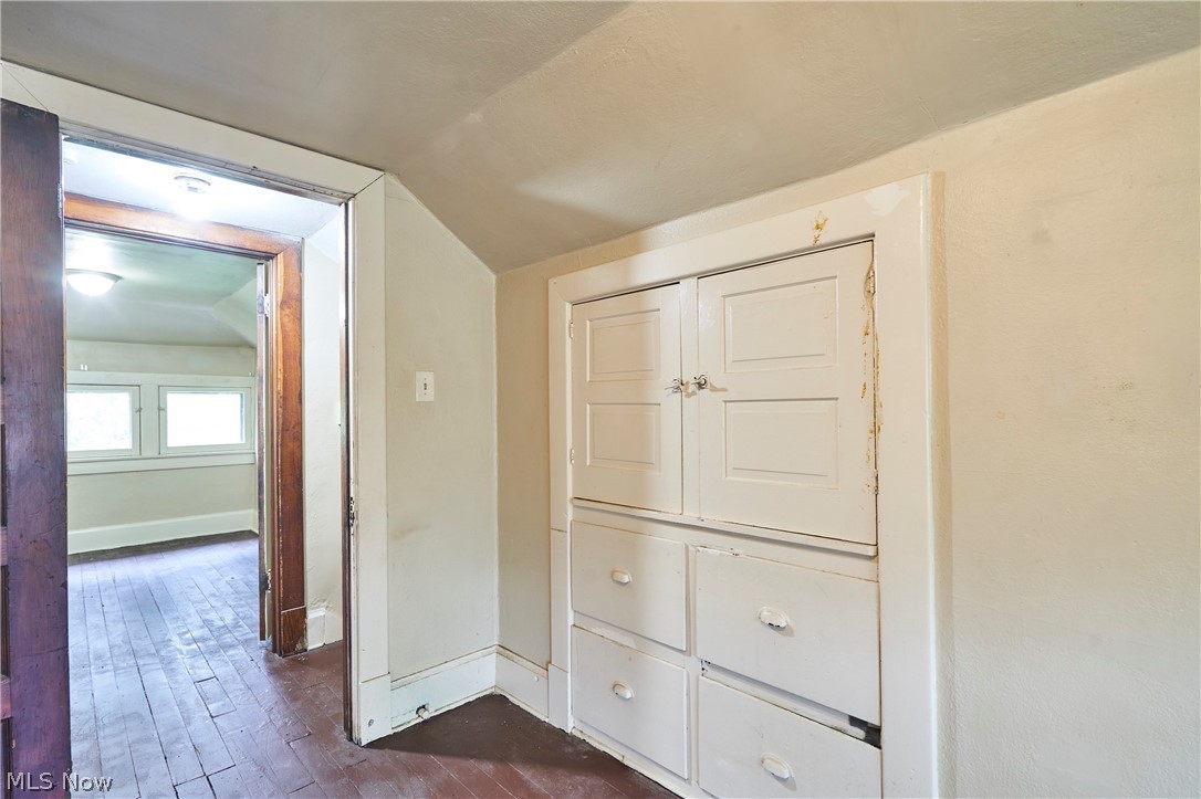 227 S Balch Street Akron OH 44302