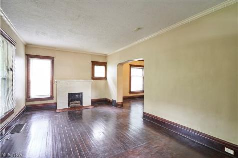 227 S Balch Street Akron OH 44302