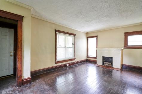 227 S Balch Street Akron OH 44302