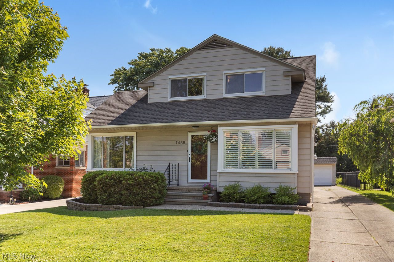 1435 Parkhaven Row Lakewood OH 44107