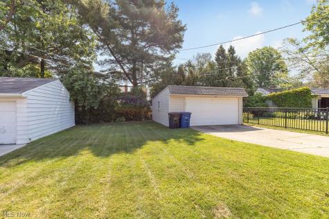 1435 Parkhaven Row Lakewood OH 44107
