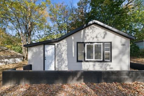 1085 Jason Avenue Akron OH 44314
