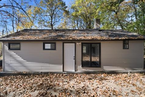 1085 Jason Avenue Akron OH 44314