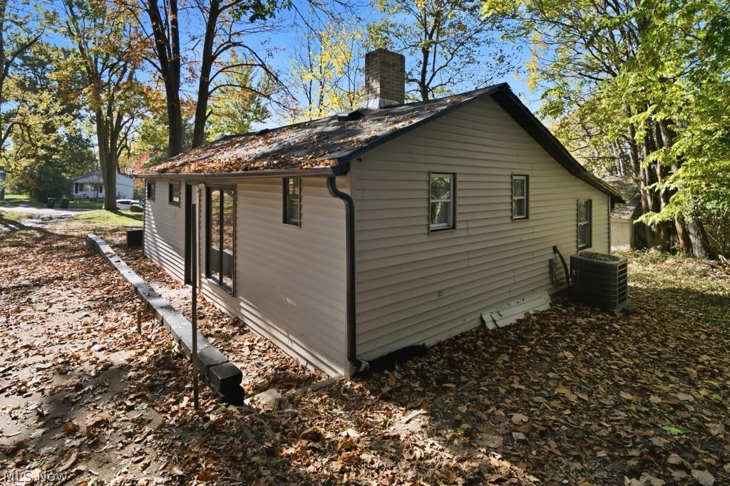 1085 Jason Avenue Akron OH 44314