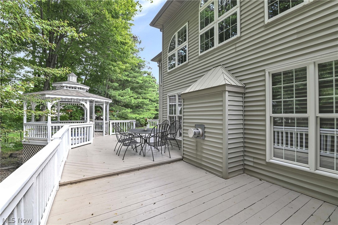 32249 Hawthorne Court Avon Lake OH 44012