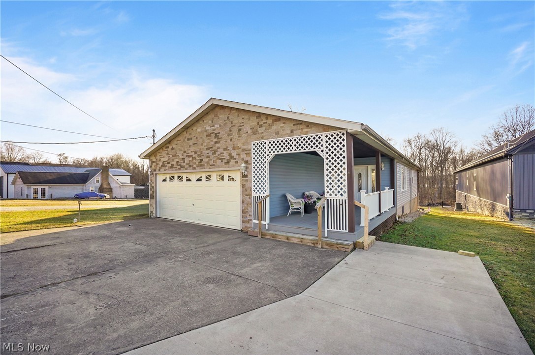 2282 Heston Drive Lake Milton OH 44429