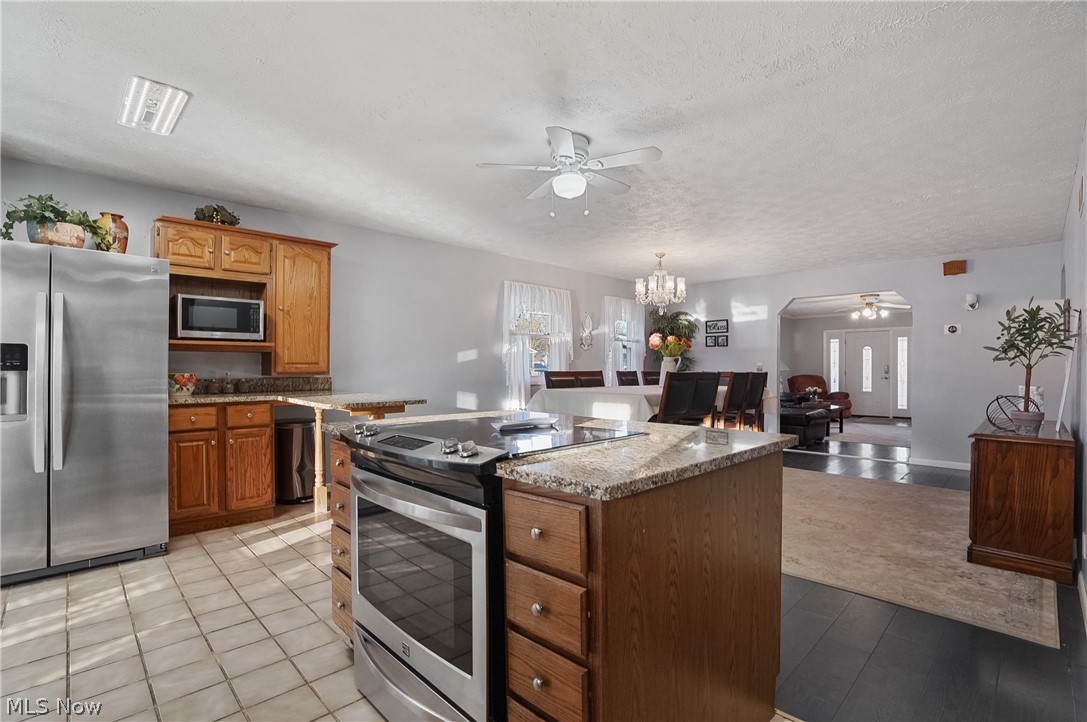 2282 Heston Drive Lake Milton OH 44429