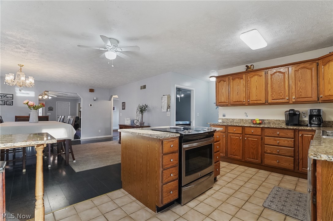 2282 Heston Drive Lake Milton OH 44429