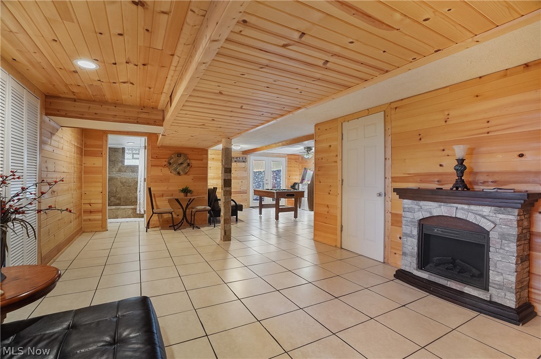 2282 Heston Drive Lake Milton OH 44429