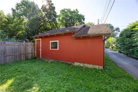 121 Chestnut Avenue NE Massillon OH 44646