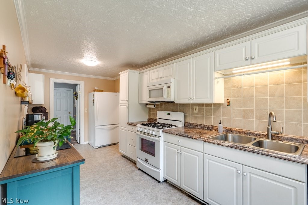 4033 State Road Akron OH 44319