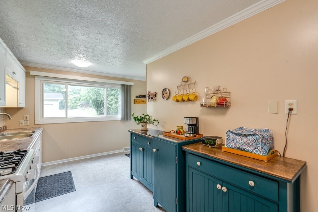 4033 State Road Akron OH 44319