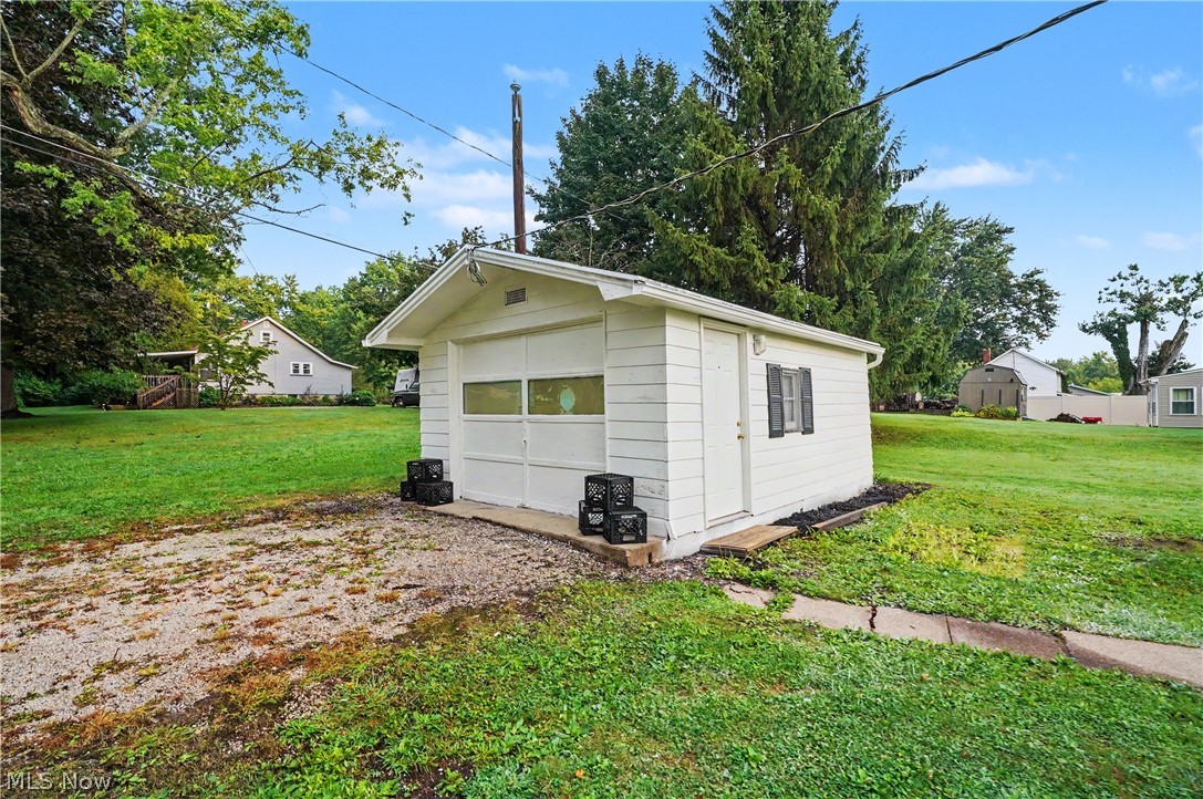 176 S Johnson Road Sebring OH 44672