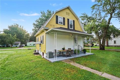 176 S Johnson Road Sebring OH 44672