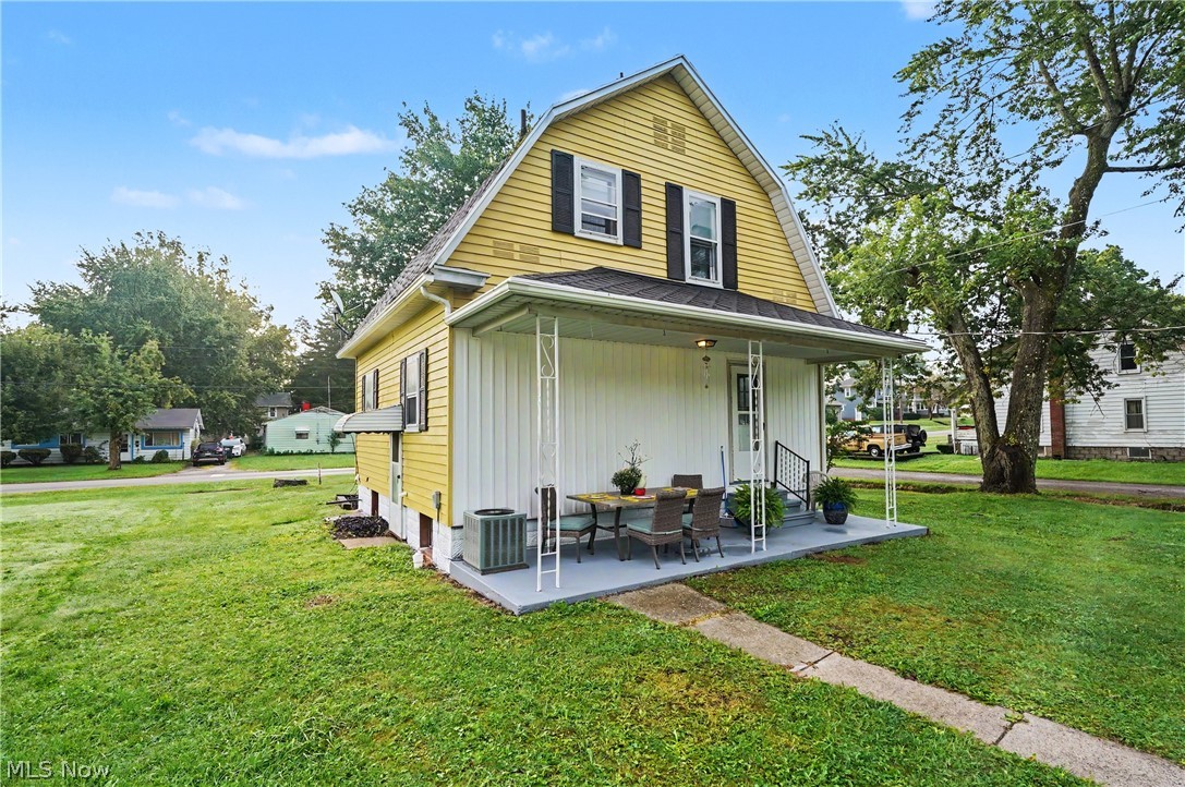 176 S Johnson Road Sebring OH 44672