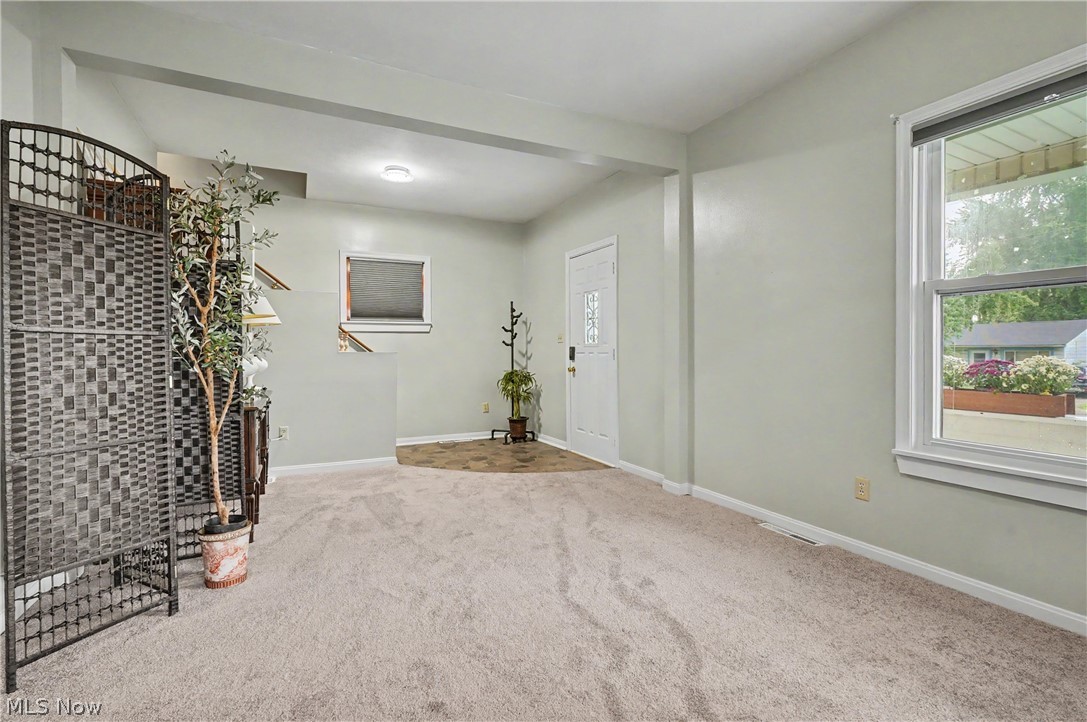 176 S Johnson Road Sebring OH 44672