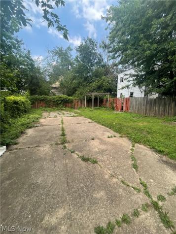 5613 Huss Avenue Cleveland OH 44105