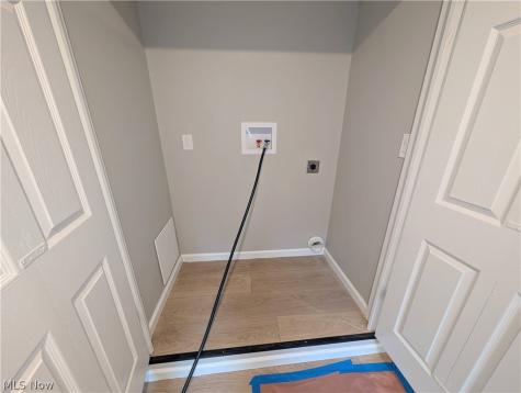 1739 E Turkeyfoot Lake Road Akron OH 44312