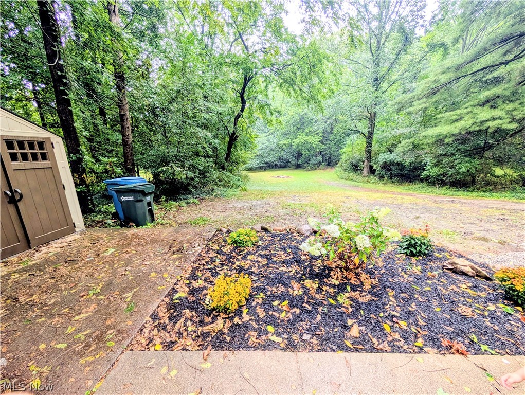 1739 E Turkeyfoot Lake Road Akron OH 44312
