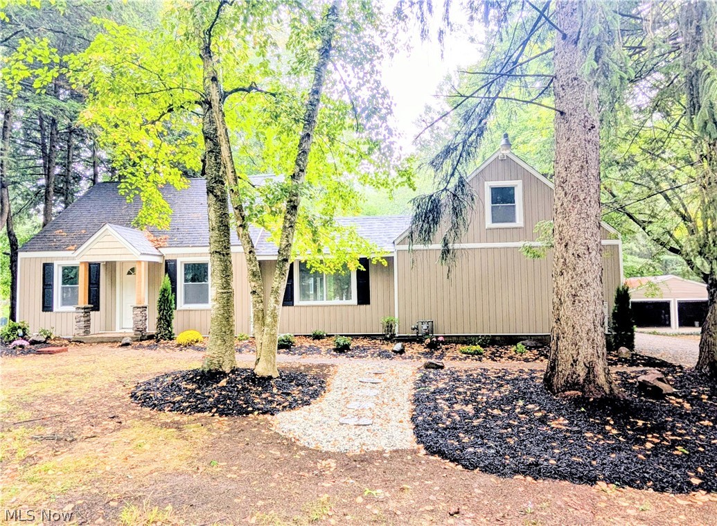 1739 E Turkeyfoot Lake Road Akron OH 44312
