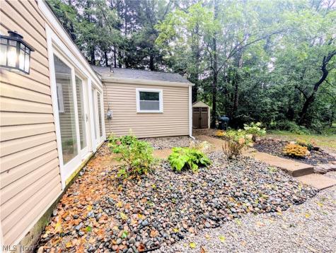 1739 E Turkeyfoot Lake Road Akron OH 44312