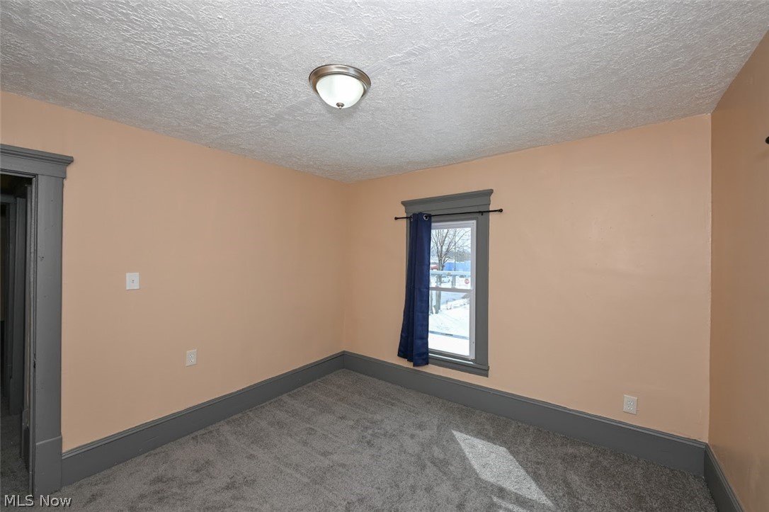 1060 Yale Street Akron OH 44301
