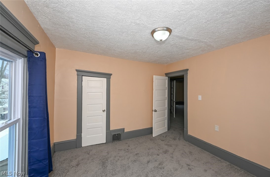 1060 Yale Street Akron OH 44301