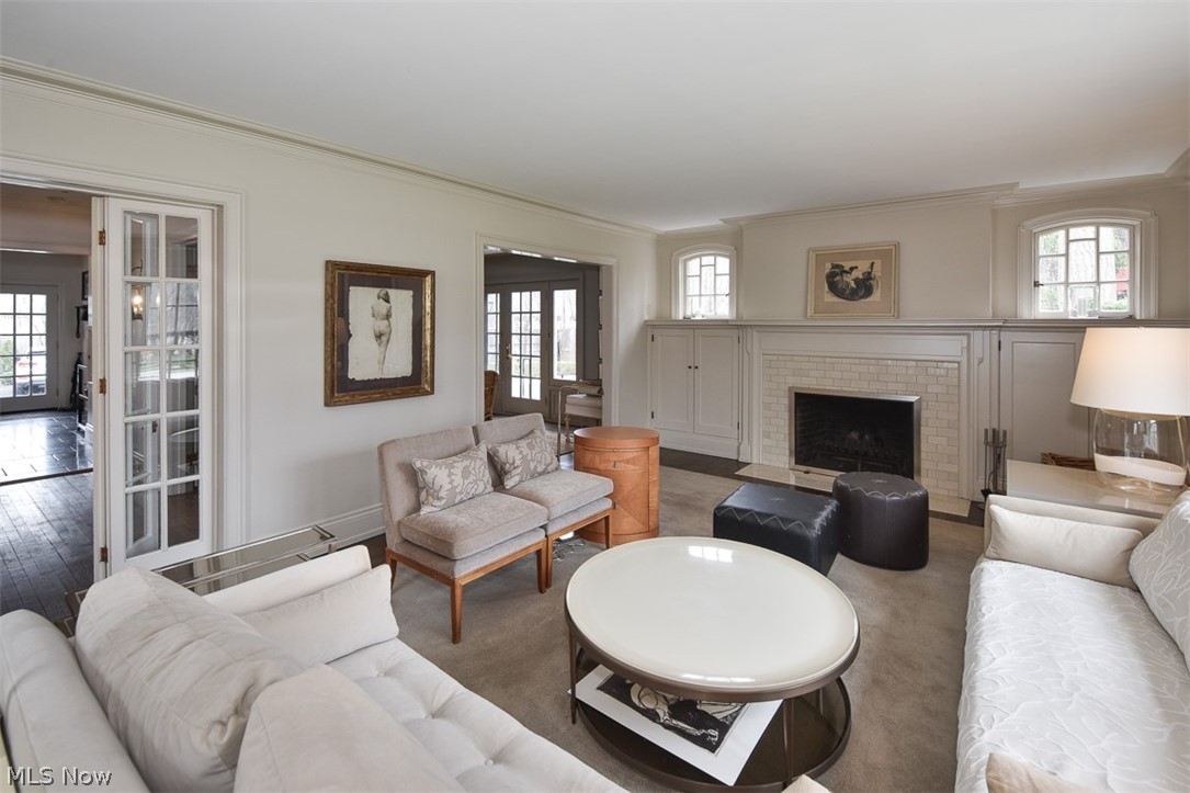 1109 Forest Road Lakewood OH 44107