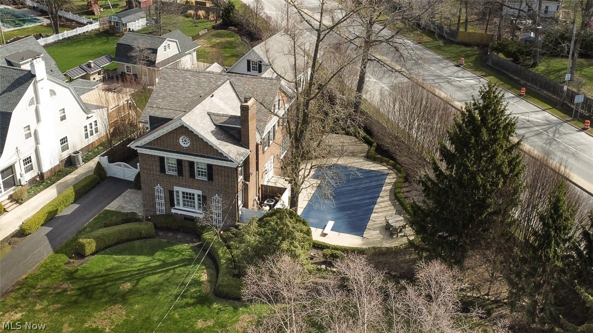1109 Forest Road Lakewood OH 44107